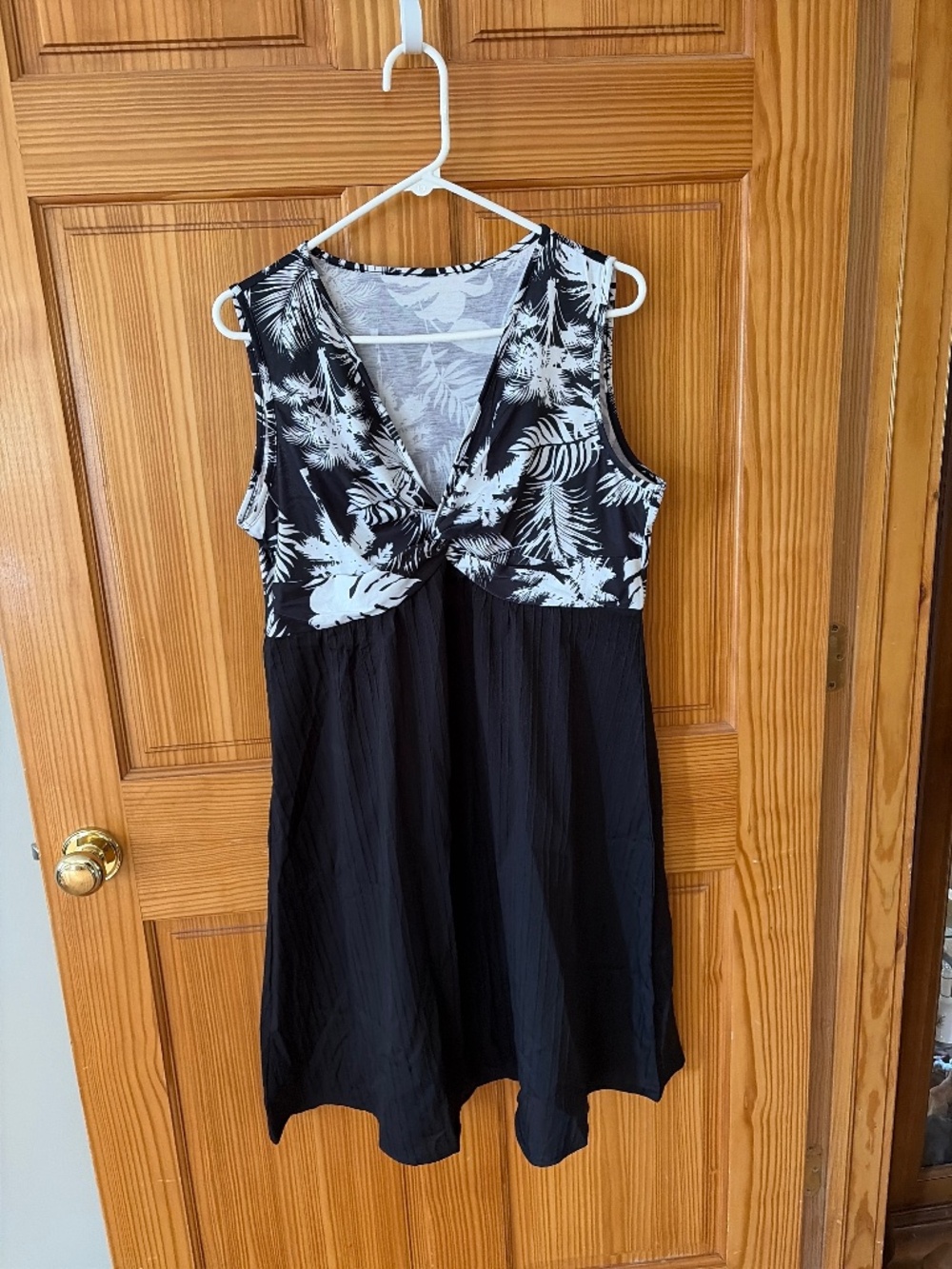 Floral sleeveless dress